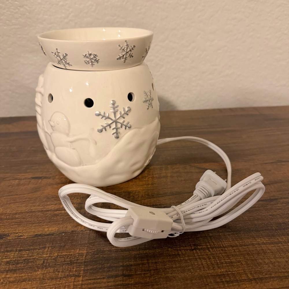 Scentsy Snow Day Holiday Collection Retired - EUC